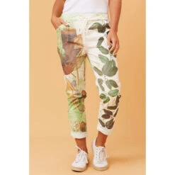 JANJA LEAF PRINT JOGGER PANTS -Printedcarpetus 0d6ec0edd70e4c185f306d78b1cef218