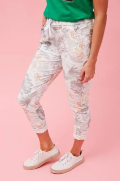 JANJA TROPICAL PRINT JOGGERS -Printedcarpetus 23d1834bdae75ca654bbf6f0a187815e