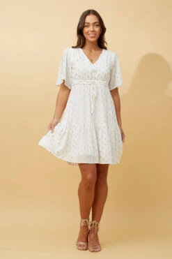 DIAMOND TEARDROP FOIL PRINT SHORT DRESS -Printedcarpetus 2512fbd2829fda92adc10bad4322ac9a d18f2854 0525 4599 a13f 4921aac16d9c