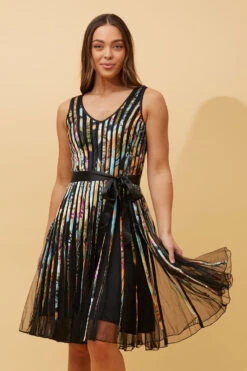 TRUDY SLEEVELESS RIBBON DETAIL DRESS -Printedcarpetus 284c3dfd3d5b4ca13ab3813e72dfae20 5247753a c0db 4ede 8c9f e1ab311fac36