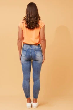 BERNICE DISTRESSED SKINNY JEANS -Printedcarpetus 437e4638f56373e113755f24c0e98702