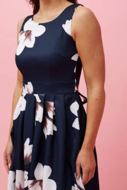 FLORAL COCKTAIL DRESS -Printedcarpetus 4a679a886efb5eee71943d7074d7d018