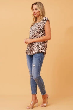 SHELLY ANIMAL PRINT SHELL TOP -Printedcarpetus 50477fff323be9d88a988257062e871a a7676d93 1f9d 4323 9cd2 b9a21a3a93d4