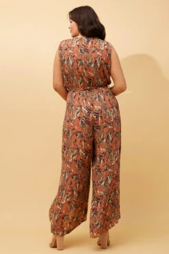 ROSE LEAF PRINT JUMPSUIT -Printedcarpetus 58203b464fe02a11aa823be8bf5154a5 7dfe6276 3c39 4ee3 9c28 98f1a6be064a