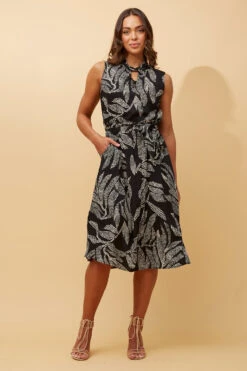 FILOMENA LEAF PRINT MIDI DRESS -Printedcarpetus 5b9e9a20efb31b7df5c5ca5396cbadbb 3005dd3f cd58 4cd5 a814 3e8c43490178