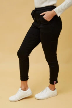 JANJA SOLID DENIMJOGGERS -Printedcarpetus 5f4ddcc7fc4b46d4b723ba66ecf9b6fa