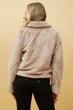 MOSCOW FAUX FUR JACKET -Printedcarpetus 60c5d7143af48e3a776a318dd5002e48