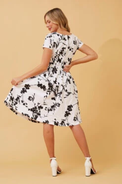 GTS FLORAL SHORT DRESS -Printedcarpetus 6149eed967a3b576b8f33bf0eba0fb85 34b49953 9689 44ee 9f2a 3b11a553f748