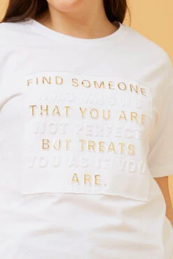 JULITA EMBOSSED GRAPHIC PRINT TOP -Printedcarpetus 632416fb80b07d38536bc8ca13f4bb51