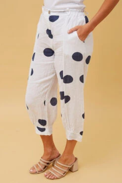 ELISSA LINEN CROP PANTS -Printedcarpetus 637d28e1afe54fdaa1cae0b5fff688e3 2e843522 075a 4c4b 967d e5b31a564b60