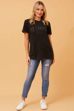 DOREEN GRAPHIC TEE -Printedcarpetus 658f8281be9e61796c5243e2f4ebdcf2