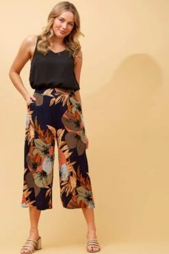 OXANA TROPICAL PRINT CULOTTES -Printedcarpetus 66ed7847530b91f02c9500671afe49f2