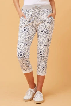 JANJA FLORAL JOGGERS -Printedcarpetus 68d3bdd1af2ce67f1def14d0e4206d11