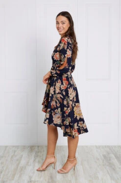 FLORAL WRAP DRESS -Printedcarpetus 6a8183bd329f8ef667339b8e3acd10e4