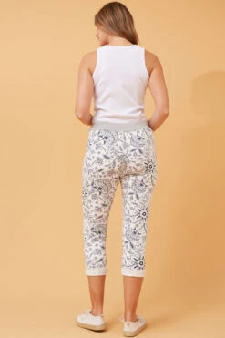 JANJA FLORAL JOGGERS -Printedcarpetus 7046fcf609dcaf402a5dfc85d6972ec8 34662188 1438 4d61 99c9 f39e3434cb8b