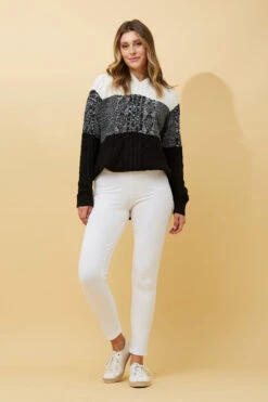 BRANCA RUN AROUND LEGGING -Printedcarpetus 7238603c9d606287a726ab1775a5f73c a95f5e74 1065 4647 a4a4 2643439ab9b5