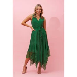 MADISON SLEEVELESS PLEATED DRESS -Printedcarpetus 7471504c5c29222ddde21010646d90a1