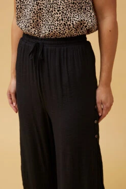 DAMIANA BUTTON DETAIL CULOTTES -Printedcarpetus 74c7c8eb97a04c00ee7e198c75d0e541