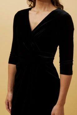 KIRALEE VELOUR BODYCON MIDI DRESS -Printedcarpetus 7ee4275d3d3dced27e69548aa2427bba f20683f6 3631 4b0a 84ea a37fac6298d8