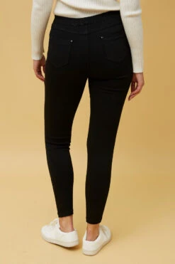 ASPEN SKINNY DISTRESSED DENIM -Printedcarpetus 7fba0047b402fc3b30c227b655df7dda