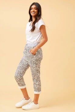JANJA ANIMAL PRINT JOGGER -Printedcarpetus 82a6f4135baac96b495c36490c064c39