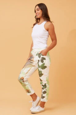 JANJA LEAF PRINT JOGGER PANTS -Printedcarpetus 83c047d7c99975969a44a1e80b97b46f