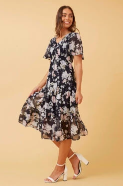 MARSHA FLORAL SHIRRED MIDI DRESS -Printedcarpetus 8531e3f5fe127546151a5e7ad4f7a1d7