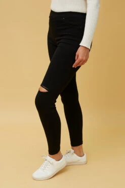 ASPEN SKINNY DISTRESSED DENIM -Printedcarpetus 87e5ee5ccb5fcb60e30d92f756ed75e5