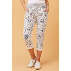 JANJA FLORAL JOGGERS -Printedcarpetus 935a5308da51d63842b2dbd7c85c8470