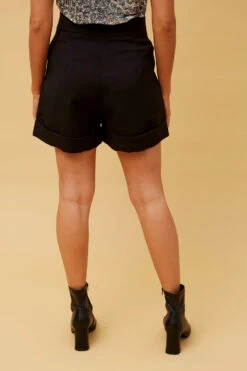 MOCK BELT SHORTS -Printedcarpetus 96e2c05611ff1566f1eb21cec5858398