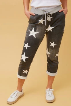 JANJA STAR PRINT JOGGER -Printedcarpetus 9702b38f52d5d064f6d9d356812e87be 968b46a5 9392 4e43 b2ea ce237005bbc6