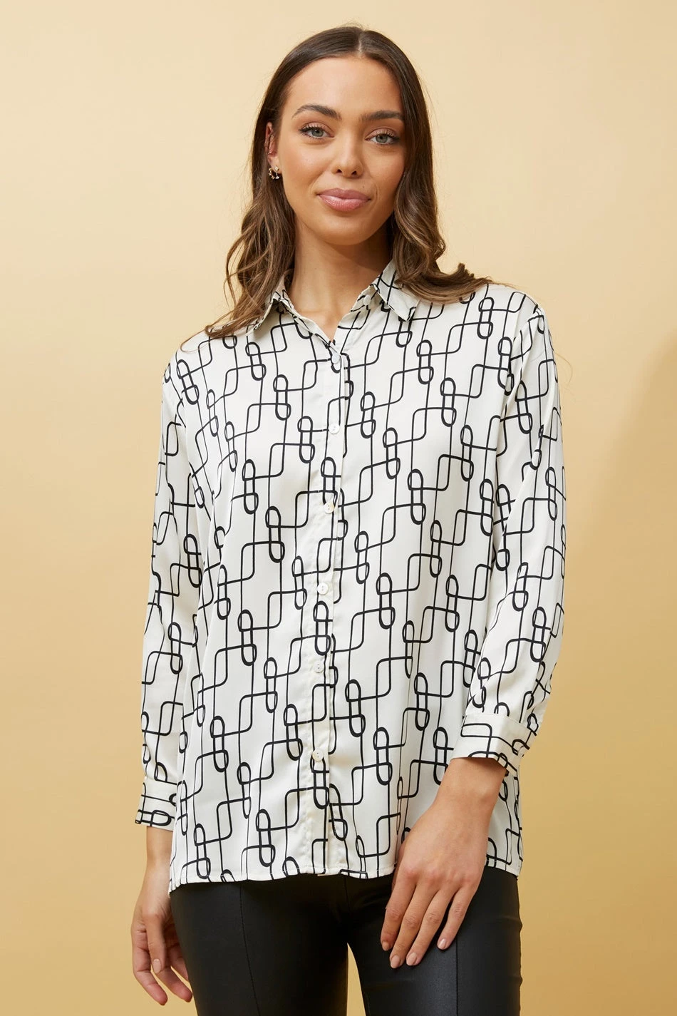 HADIL ABSTRACT PRINT SATIN SHIRT 5 HADIL ABSTRACT PRINT SATIN SHIRT - Image 3