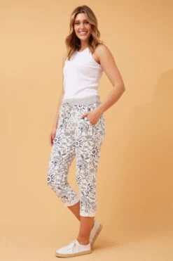 JANJA FLORAL JOGGERS -Printedcarpetus 9ee6cc593abbc61d657232657f167e19