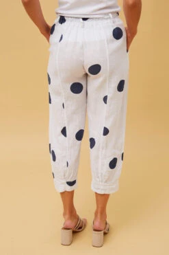 ELISSA LINEN CROP PANTS -Printedcarpetus a8e13c895d7f8d43bdb10f64edafad2e