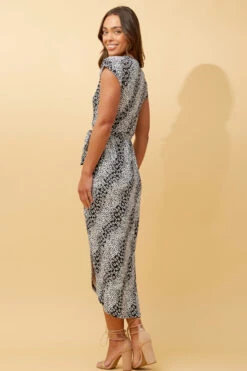 ZANDA FLORAL MIDI DRESS 15 ZANDA FLORAL MIDI DRESS -Printedcarpetus b2130a1b21409d979651b0bef7db54b7