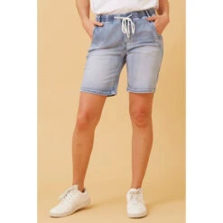BENJI DENIM SHORTS -Printedcarpetus b24fc636ab28175446727255c96f0322