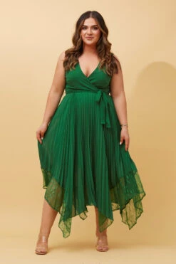 MADISON SLEEVELESS PLEATED DRESS -Printedcarpetus c2719d0da9852cdd34cd4e3fdb162c91