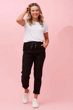 JANJA SOLID PRINT JOGGERS -Printedcarpetus c8b5aa64a3480fc8aa78875189000d85