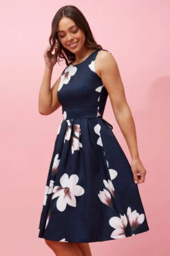 FLORAL COCKTAIL DRESS -Printedcarpetus cc5cdda21c7b3d929de0f1e31fdfa2f1