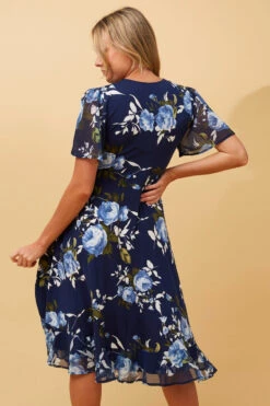 DALLAS FLORAL WRAP DRESS -Printedcarpetus d43f7edd5b1b75a093e6d3cb3d9fd091 d8fd0761 4575 4b5f be5a 3436e7b92147