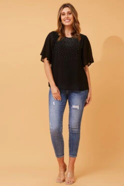 NEESHA DIAMANTE DETAIL TOP -Printedcarpetus d4b07c8566e6a3ce341d0d5990f0bfc2 553c8f0c 66fe 4f09 9844 588d44a9558e