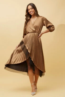 KAELYN PLEATED MIDI DRESS -Printedcarpetus d67ee5cc8ef2266ec215f936d02922f7