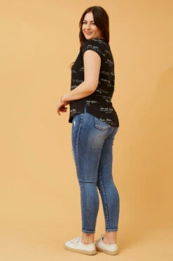 COCO GRAPHIC PRINT TSHIRT -Printedcarpetus f4d20855dd90d9d7b0fc2c21debeb95d