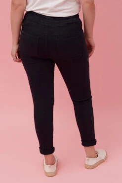 JANJA SOLID DENIMJOGGERS -Printedcarpetus f5df9d61ba17325d09e2dabf8ef0ace7