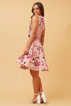 CITY FLORAL SKATER DRESS -Printedcarpetus fe2cda0171a13a45c4cdf85fc25d6e68